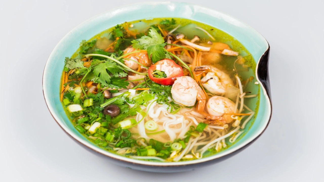 Phở tôm nấm